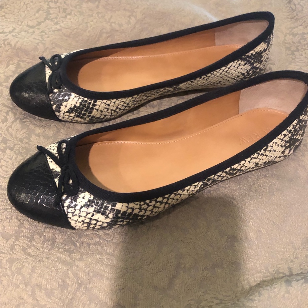 J Crew Size 10M Ballet Flats. Leather